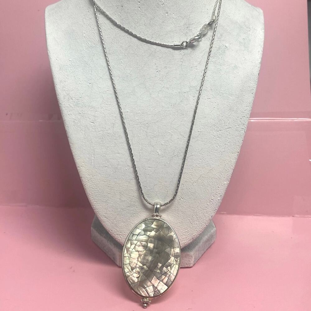 Liz Claiborne Abalone Inlaid Pendant Necklace 33” long